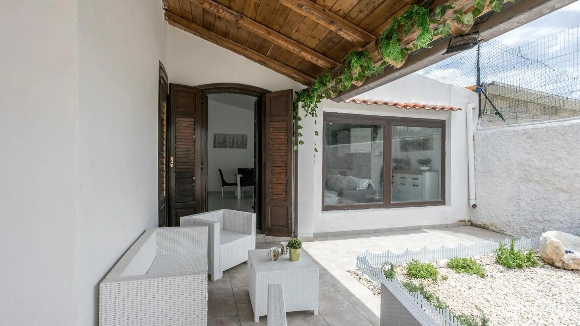 Holiday home Stunning Home In Siracusa With Kitchenette Syracuse