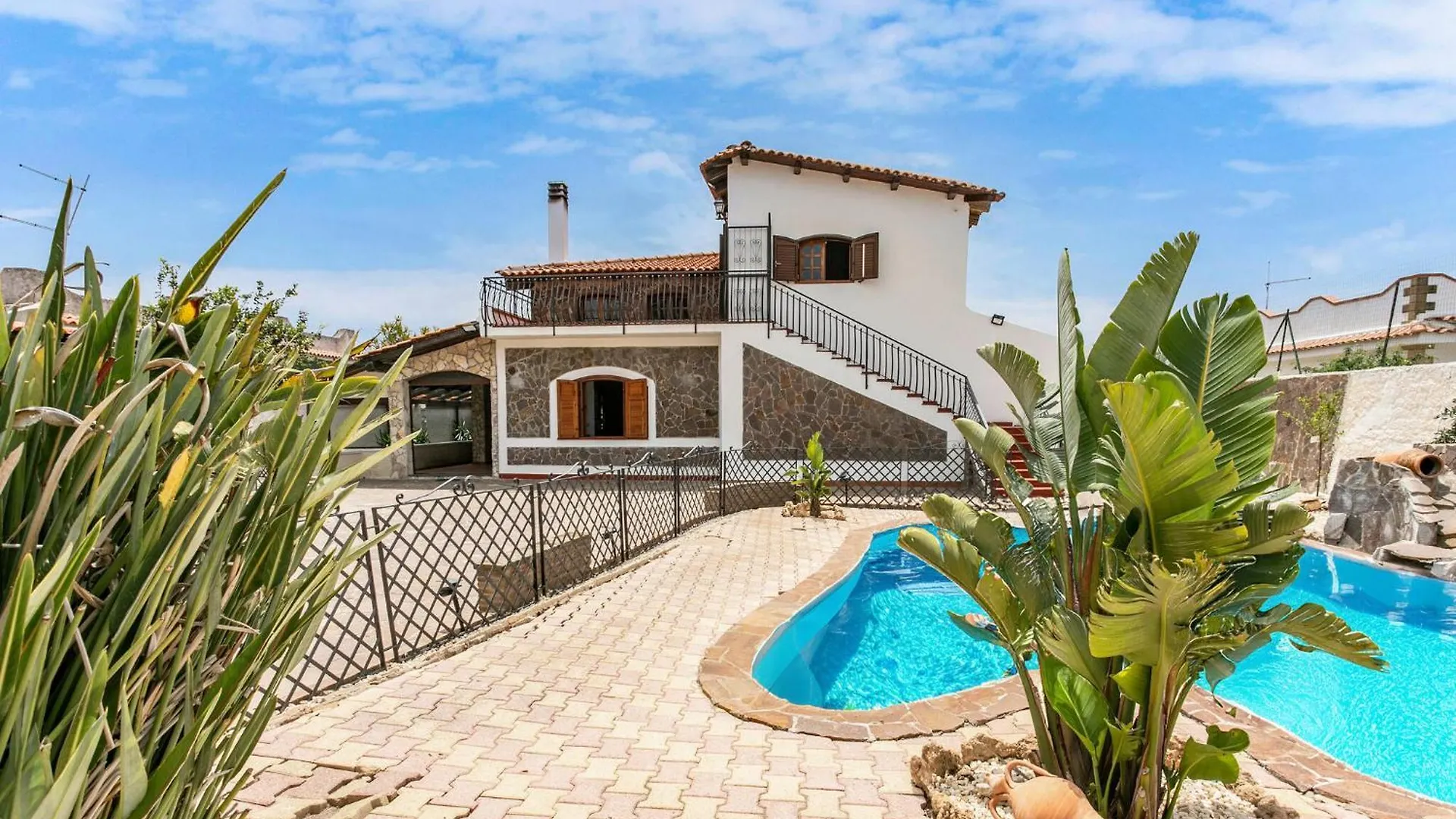 Stunning Home In Siracusa With Kitchenette Syracuse